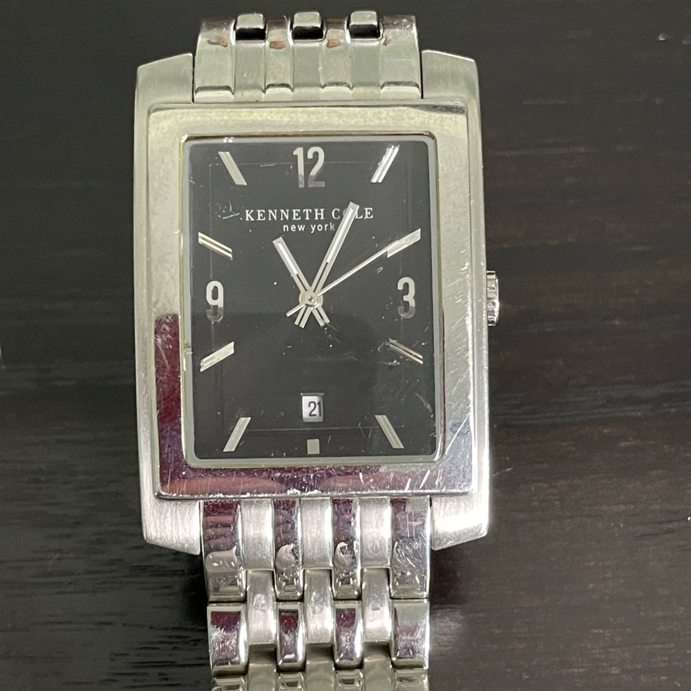 Kenneth Cole mens wrist watch with date